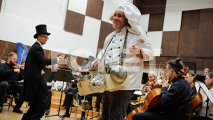 Nestašni klovn u Filharmoniji